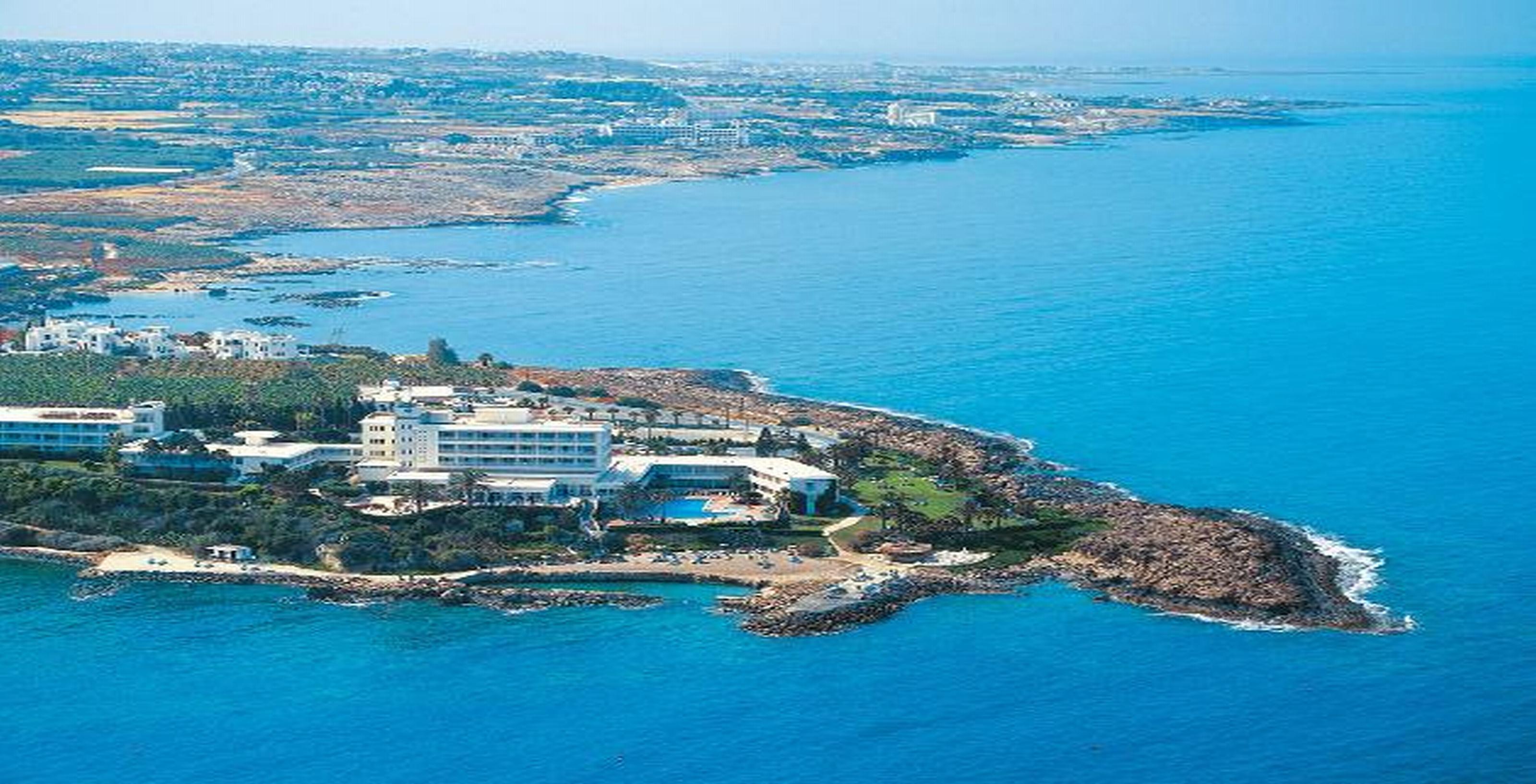 Cynthiana Beach Hotel Paphos Exterior photo