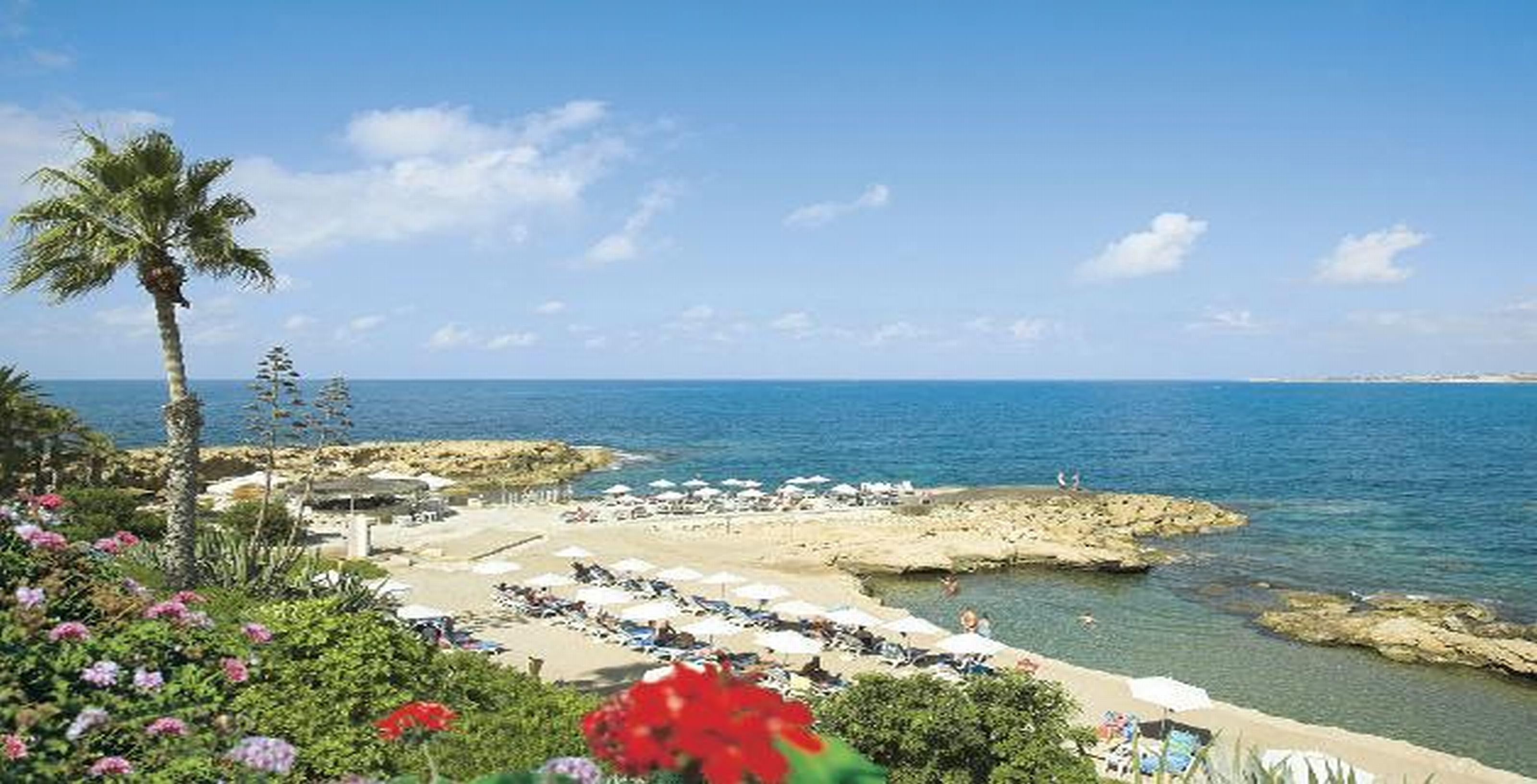 Cynthiana Beach Hotel Paphos Exterior photo