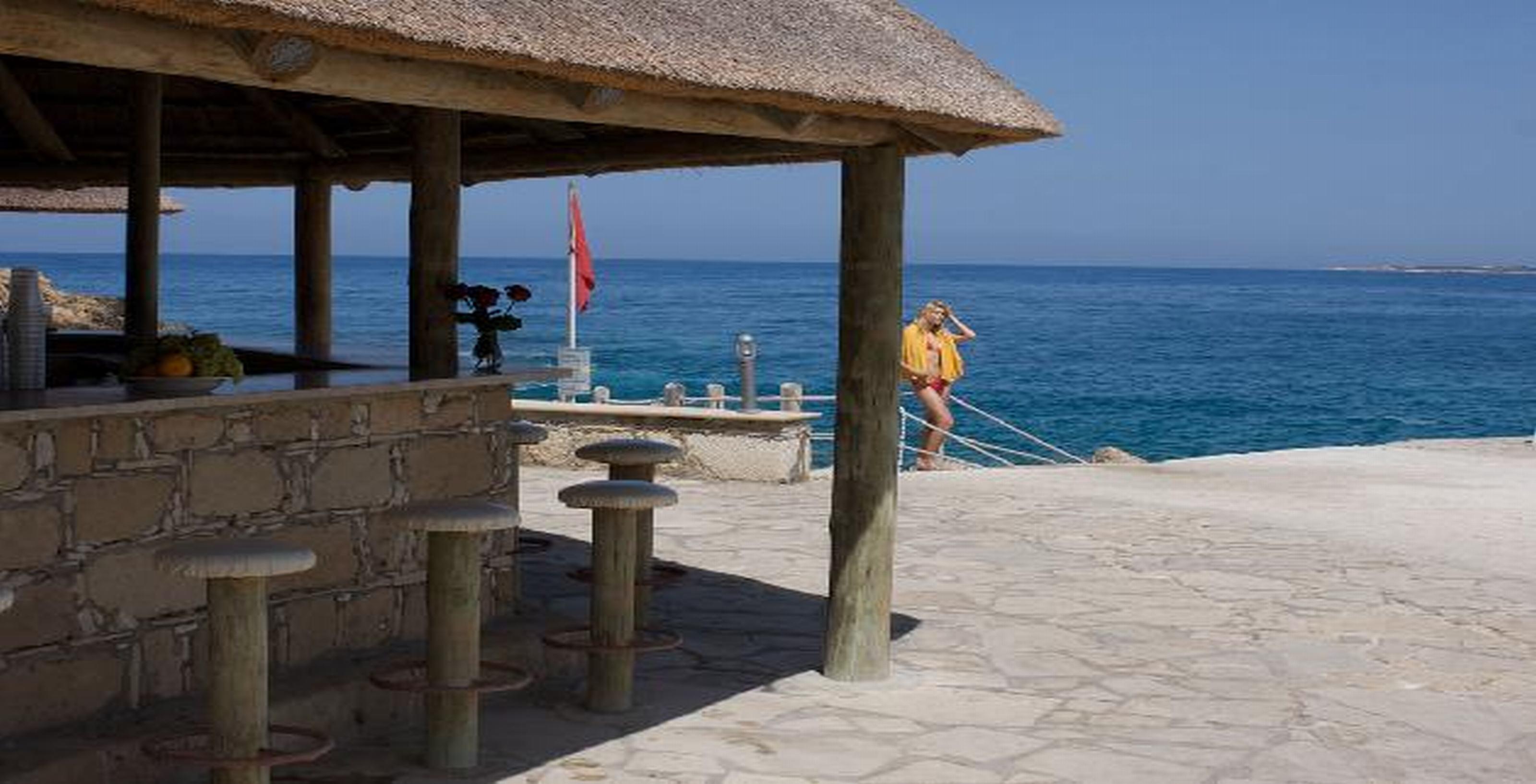 Cynthiana Beach Hotel Paphos Exterior photo