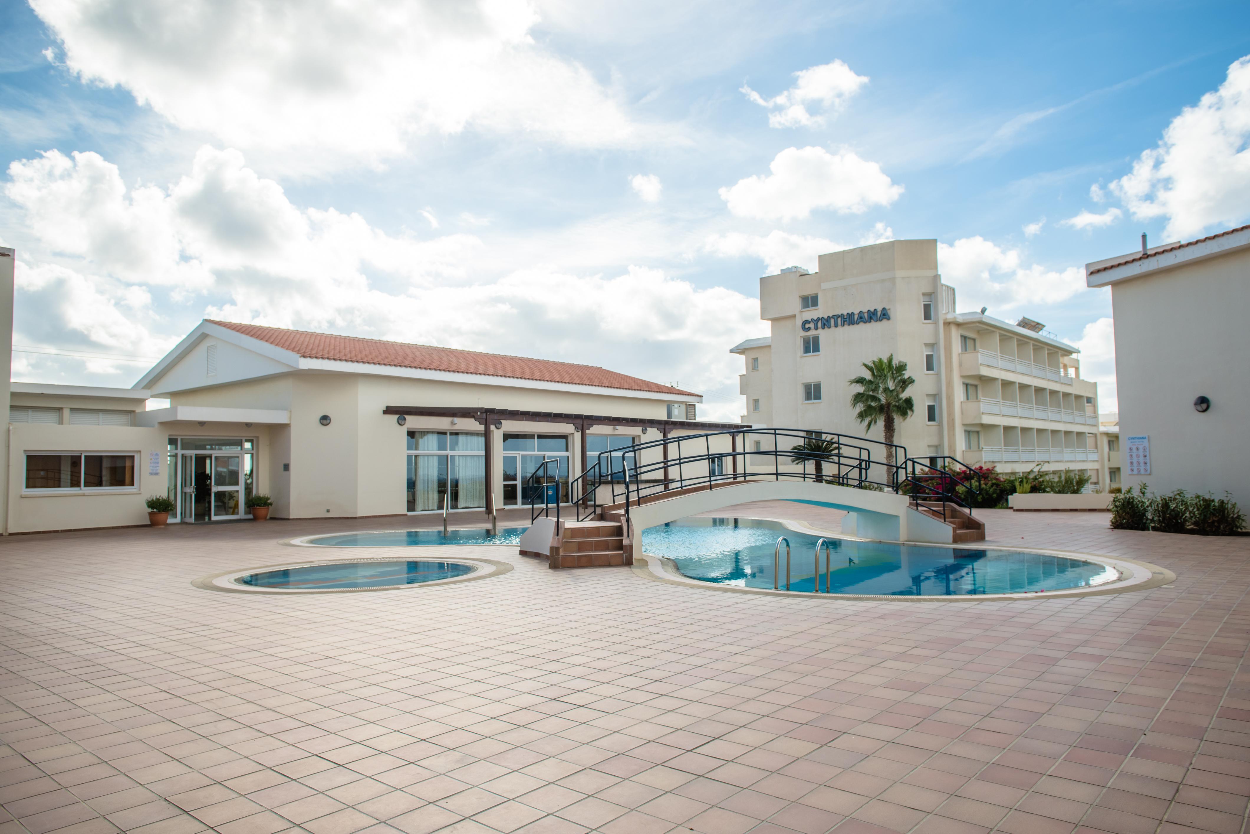 Cynthiana Beach Hotel Paphos Exterior photo