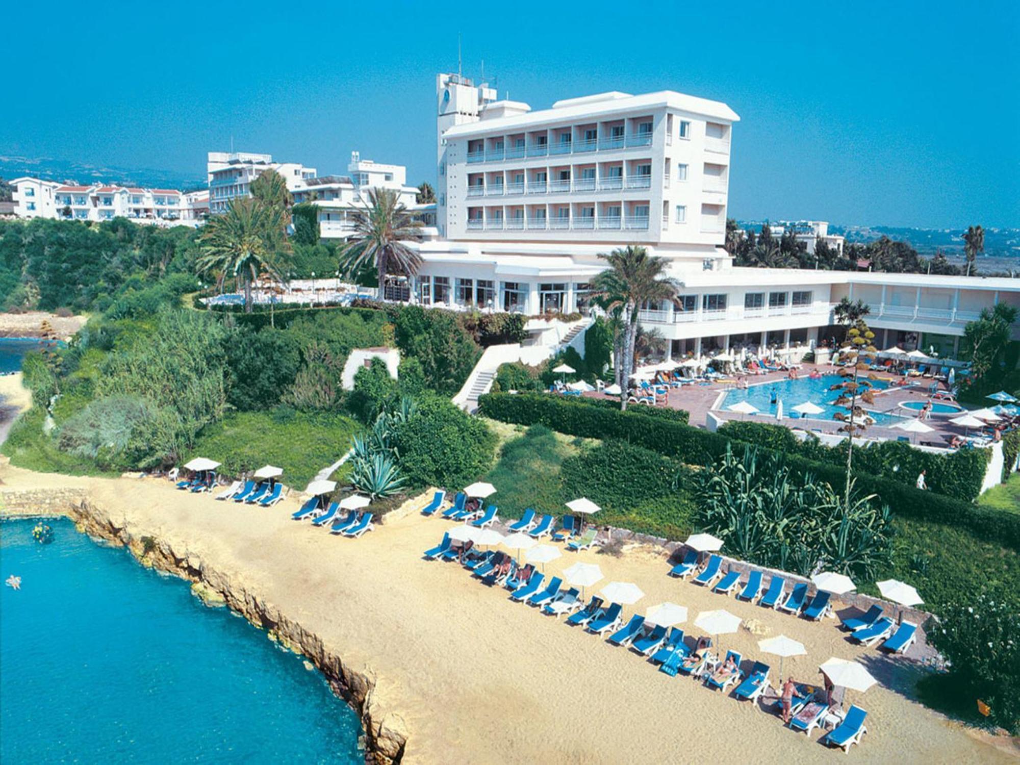 Cynthiana Beach Hotel Paphos Exterior photo