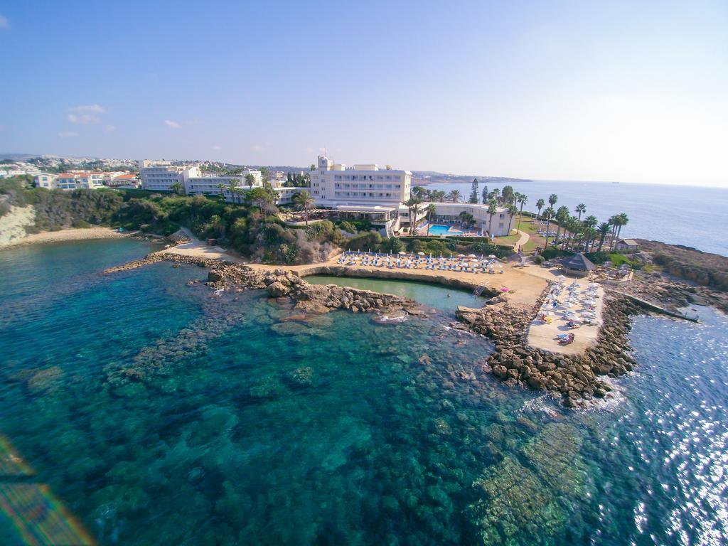 Cynthiana Beach Hotel Paphos Exterior photo