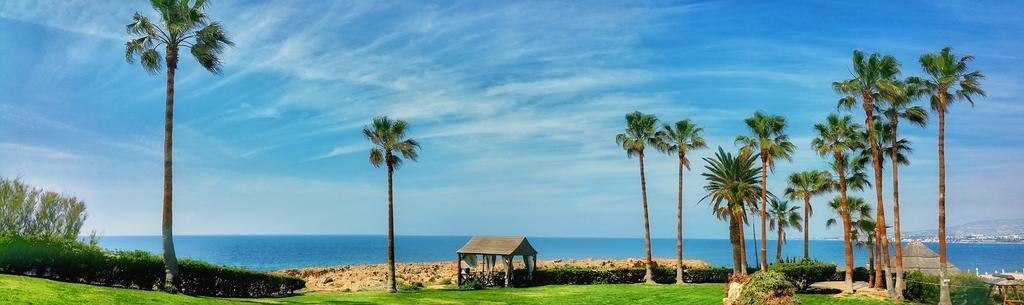 Cynthiana Beach Hotel Paphos Exterior photo